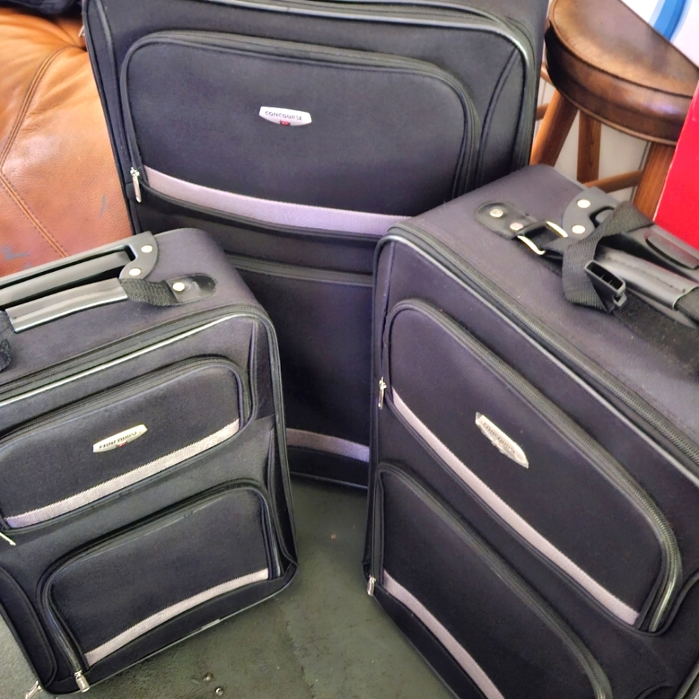 3 piece concourse luggage And 1 Betty Boop take all  175.00